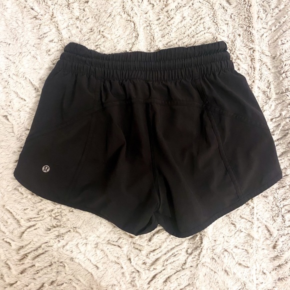 Lululemon tracker shorts - Picture 1 of 3